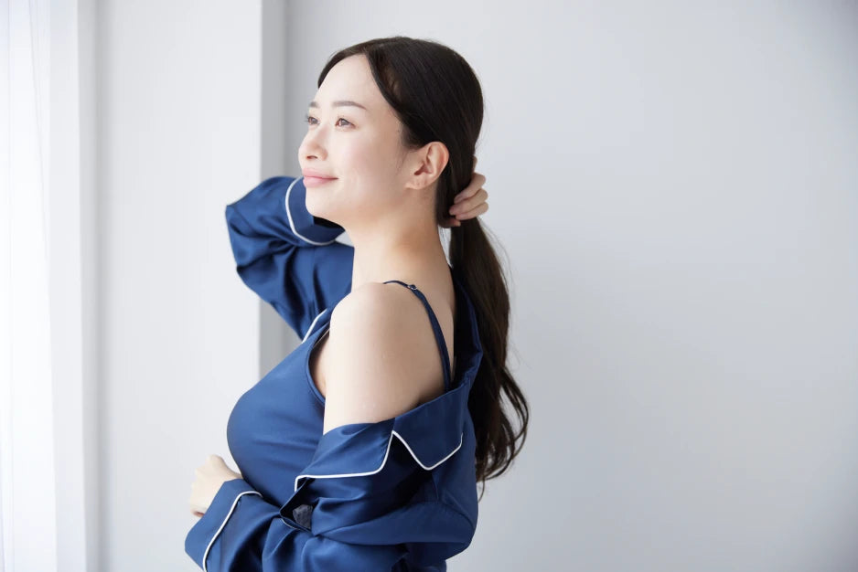 美しい髪と肌を保つ女性